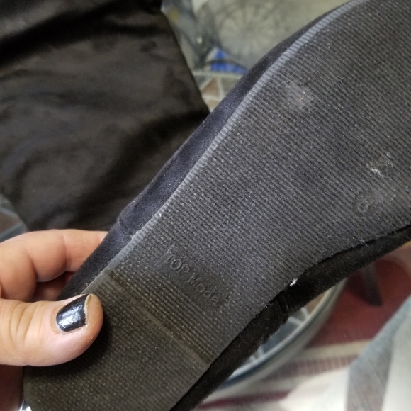 Blk over knee boots - Picture 2 of 4